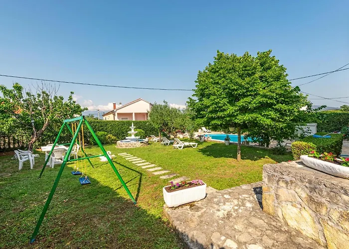 Four-bedroom With An Outdoor Swimming Pool 09 بيت للعطل Lovinac (Zadar)