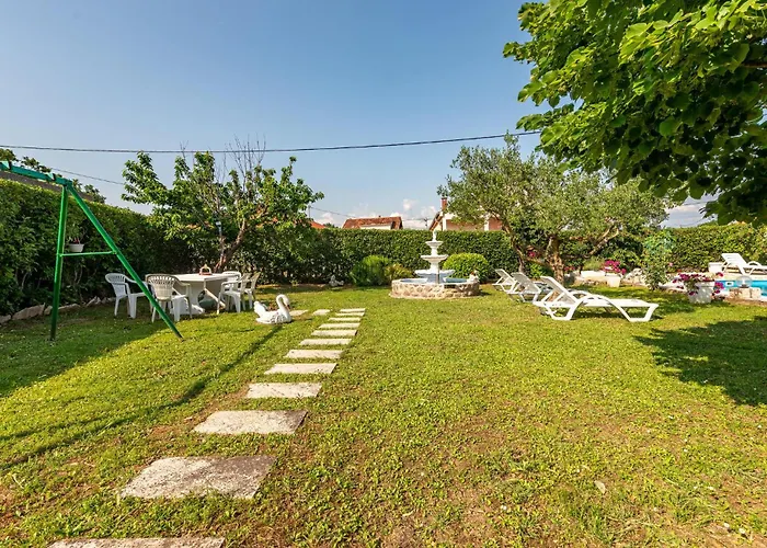 Four-bedroom With An Outdoor Swimming Pool 09 Lovinac (Zadar)