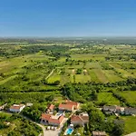 Four-bedroom With An Outdoor Swimming Pool 09 別荘 *