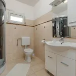 別荘 Four-bedroom With An Outdoor Swimming Pool 09