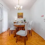 別荘 Four-bedroom With An Outdoor Swimming Pool 09 Lovinac
