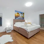 Four-bedroom With An Outdoor Swimming Pool 09 Lovinac