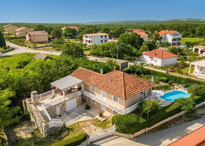 Four-bedroom With An Outdoor Swimming Pool 09 Ferienhaus *